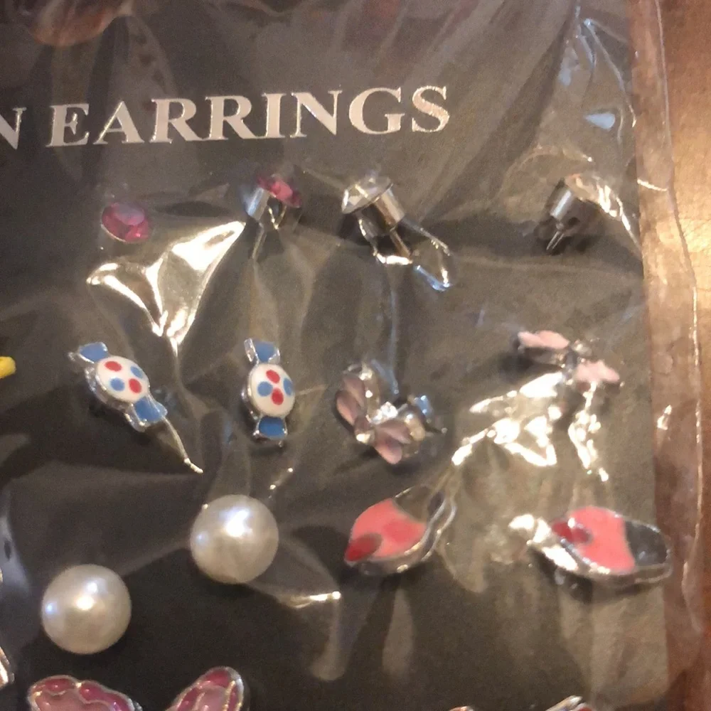 Cute! 20 Sets of Earrings